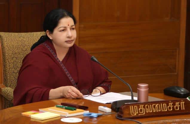 மீனவர்களையும், அவரது படகுகளையும் மீட்க உறுதியான நடவடிக்கை தேவை: பிரதமருக்கு முதல்வர் ஜெயலலிதா கடிதம் மீனவர்களையும், அவரது படகுகளையும் மீட்க உறுதியான நடவடிக்கை தேவை: பிரதமருக்கு முதல்வர் ஜெயலலிதா கடிதம்