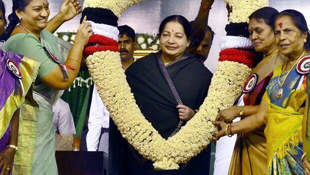 முதல்வர் ஜெயலலிதா தில்லி சென்றடைந்தார் முதல்வர் ஜெயலலிதா தில்லி சென்றடைந்தார்