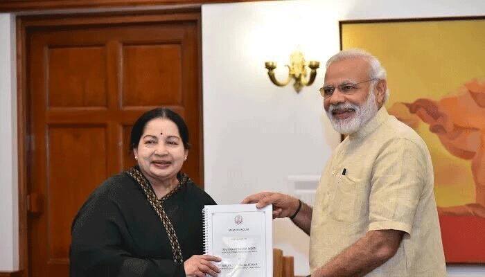 பிரதமர் நரேந்திர மோடியை சந்தித்தார் - முதல்வர் ஜெயலலிதா பிரதமர் நரேந்திர மோடியை சந்தித்தார் - முதல்வர் ஜெயலலிதா