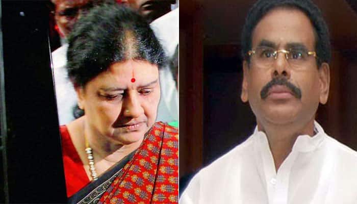 நடராஜன் உடல் கவலைக்கிடம்: சசிகலா பரோலில் வெளியே வருகிறார்! நடராஜன் உடல் கவலைக்கிடம்: சசிகலா பரோலில் வெளியே வருகிறார்!