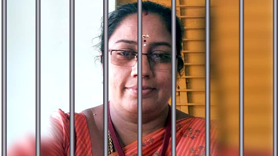 நிர்மலா டீச்சருக்கு 12 நாள் நீதிமன்றக் காவல் நிர்மலா டீச்சருக்கு 12 நாள் நீதிமன்றக் காவல்