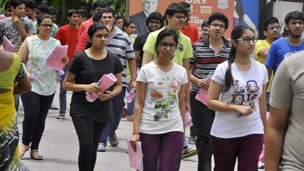 நாடுமுழுவதும் பரபரப்பை ஏற்படுத்தியுள்ள NEET - ஒரு பார்வை! நாடுமுழுவதும் பரபரப்பை ஏற்படுத்தியுள்ள NEET - ஒரு பார்வை!