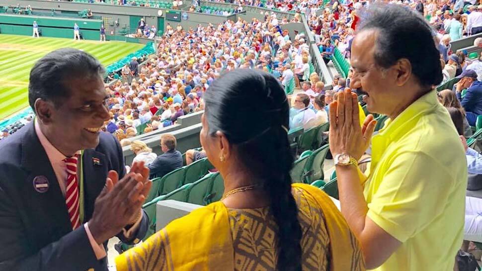 விம்பிள்டன் டென்னிஷ் போட்டிகளை நேரில் கண்டு ரசித்த MKS! விம்பிள்டன் டென்னிஷ் போட்டிகளை நேரில் கண்டு ரசித்த MKS!