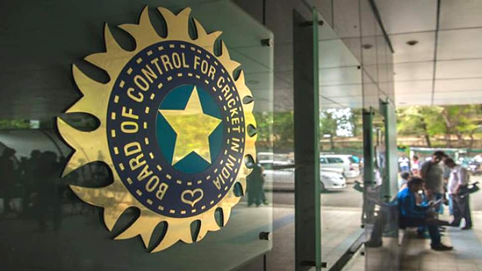 BCCI-யில் அரசு அதிகாரிகளுக்கு இடமில்லை -SC! BCCI-யில் அரசு அதிகாரிகளுக்கு இடமில்லை -SC!