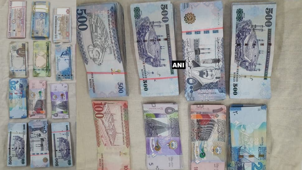 ரூ.39 லட்சம் மதிப்பிலான வெளிநாட்டு பணம் பறிமுதல்! ரூ.39 லட்சம் மதிப்பிலான வெளிநாட்டு பணம் பறிமுதல்!
