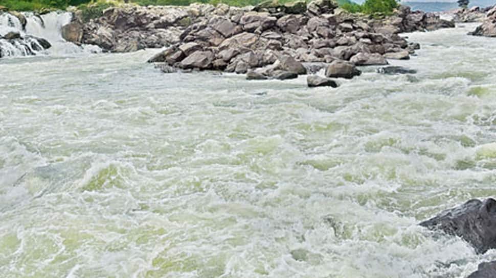 மேகதாது அணை விவகாரத்தில் மத்திய அரசின் முடிவு ஆபத்தானவை -ராமதாஸ் மேகதாது அணை விவகாரத்தில் மத்திய அரசின் முடிவு ஆபத்தானவை -ராமதாஸ்