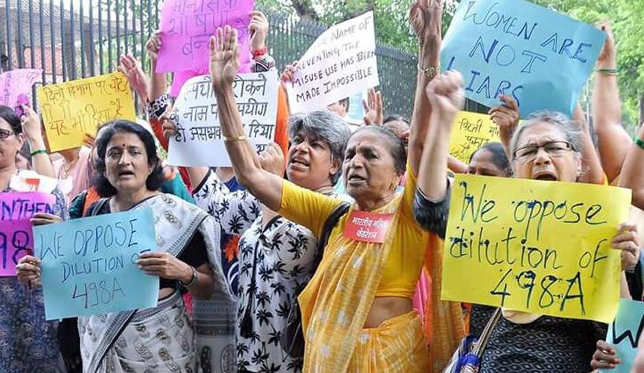 இனி வரதட்சணை கொடுமை புகார் அளித்தால் உடனடி கைது -HC அதிரடி! இனி வரதட்சணை கொடுமை புகார் அளித்தால் உடனடி கைது -HC அதிரடி!