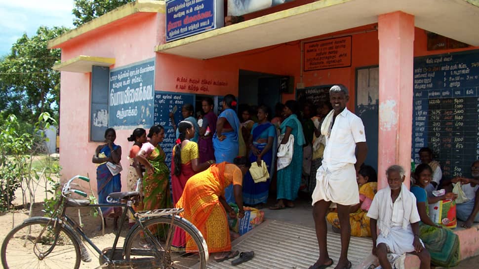 குடும்ப அட்டைகளில் பெயர் திருத்தம் செய்ய சிறப்பு முகாம் ஏற்பாடு! குடும்ப அட்டைகளில் பெயர் திருத்தம் செய்ய சிறப்பு முகாம் ஏற்பாடு!