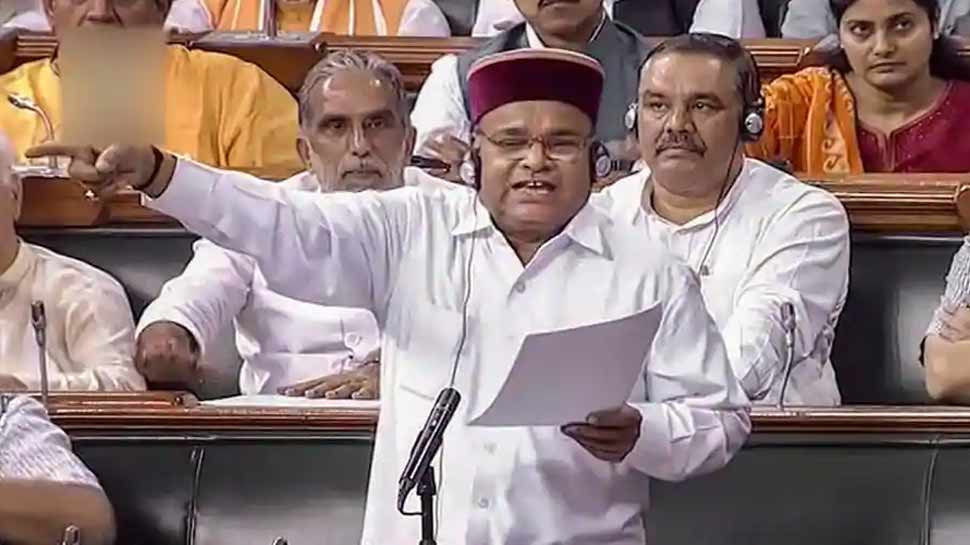 10 சதவீத இட ஒதுக்கீடு மசோதா நாடாளுமன்றத்தில் தாக்கல்: ஆதரவா? எதிர்ப்பா? 10 சதவீத இட ஒதுக்கீடு மசோதா நாடாளுமன்றத்தில் தாக்கல்: ஆதரவா? எதிர்ப்பா?