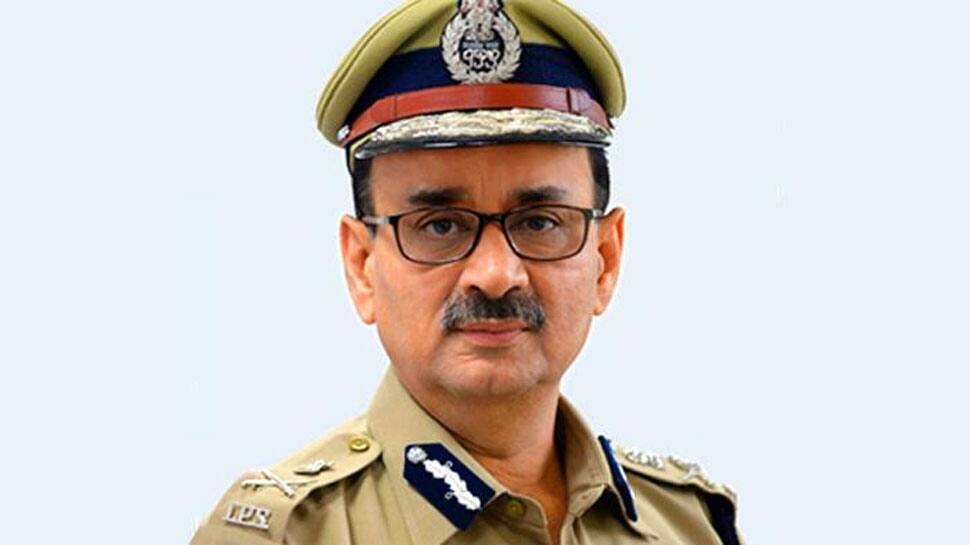 சிபிஐ பதவியில் இருந்து நீக்கப்பட்ட அலோக் வர்மா ராஜினாமா செய்தார் சிபிஐ பதவியில் இருந்து நீக்கப்பட்ட அலோக் வர்மா ராஜினாமா செய்தார்