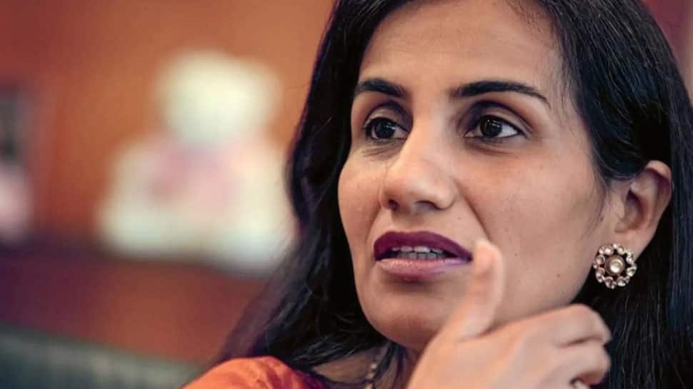 ICICI வங்கியின் முன்னாள் CEO சாந்தா கோச்சாருக்கு எதிராக லுக்அவுட் நோட்டீஸ் ICICI வங்கியின் முன்னாள் CEO சாந்தா கோச்சாருக்கு எதிராக லுக்அவுட் நோட்டீஸ்