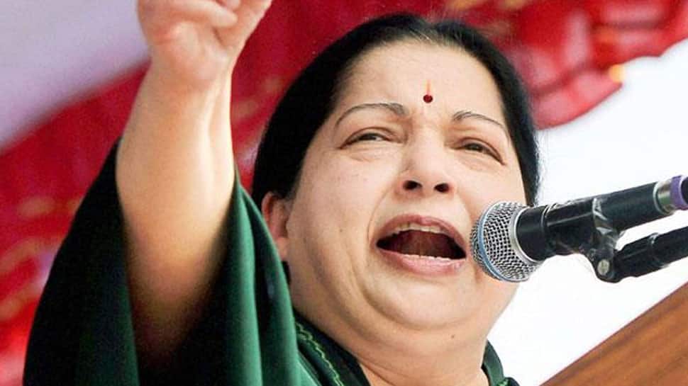 “தலைவி” படத்தில் ஜெ-வாக நடிக்கும் பிரபல பாலிவுட் நடிகை! “தலைவி” படத்தில் ஜெ-வாக நடிக்கும் பிரபல பாலிவுட் நடிகை!