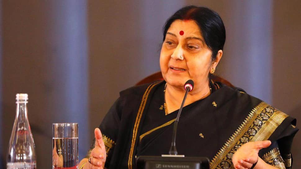 பாக்., சிறுமிகள் விவகாரம்; அமைச்சர் சுஷ்மா ஸ்வராஜ் வருத்தம்! பாக்., சிறுமிகள் விவகாரம்; அமைச்சர் சுஷ்மா ஸ்வராஜ் வருத்தம்!