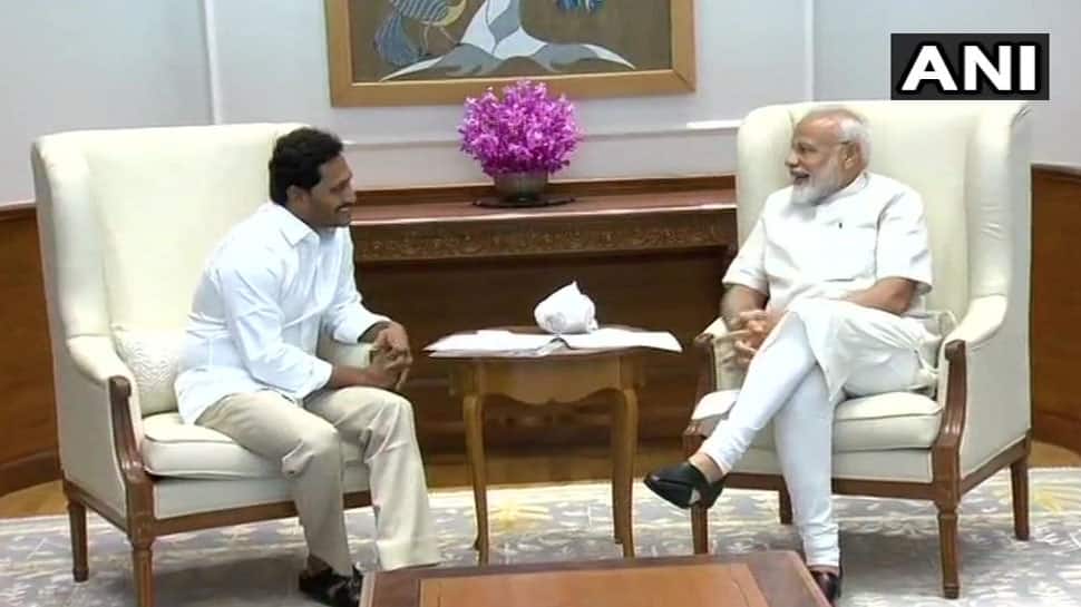 YSRCP தலைவர் ஜெகன்மோகன் ரெட்டி பிரதமர் மோடியுடன் சந்திப்பு!! YSRCP தலைவர் ஜெகன்மோகன் ரெட்டி பிரதமர் மோடியுடன் சந்திப்பு!!