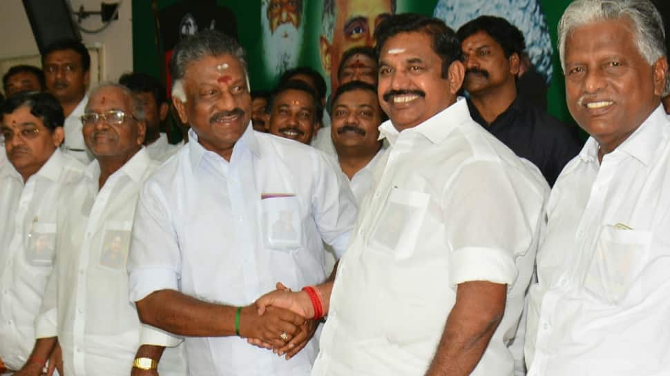 சட்டப்பேரவை இடைத்தேர்தலில் வென்ற அதிமுக MLA-கள் பதவியேற்பு!! சட்டப்பேரவை இடைத்தேர்தலில் வென்ற அதிமுக MLA-கள் பதவியேற்பு!!