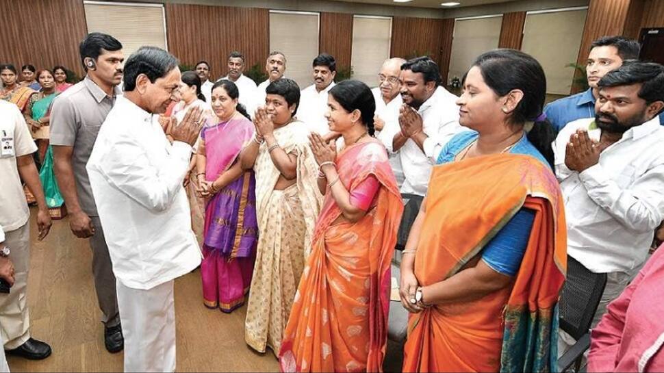 சிறந்த பஞ்சாயத்துக்கு ரூ.10 கோடி பரிசு -முதல்வர் அறிவிப்பு! சிறந்த பஞ்சாயத்துக்கு ரூ.10 கோடி பரிசு -முதல்வர் அறிவிப்பு!