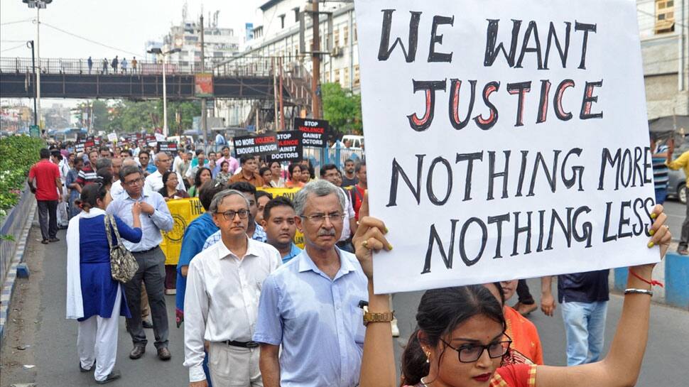 மம்தா பானர்ஜிக்கு 48 மணி நேர காலக்கெடு விதித்த எய்ம்ஸ் மருத்துவர்கள் மம்தா பானர்ஜிக்கு 48 மணி நேர காலக்கெடு விதித்த எய்ம்ஸ் மருத்துவர்கள்