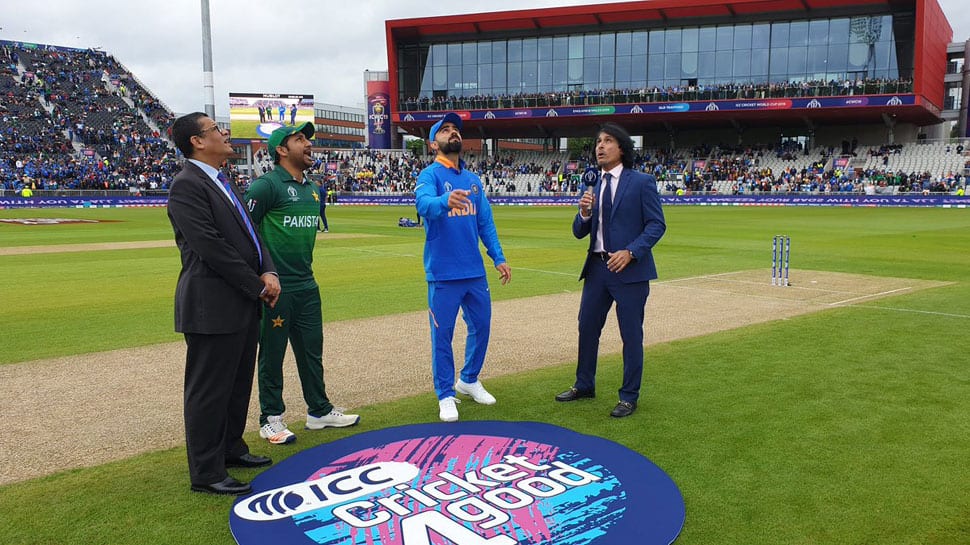 #WorldCup2019: பாகிஸ்தானுக்கு எதிரான போட்டியில் இந்திய அணி பேட்டிங்.. #WorldCup2019: பாகிஸ்தானுக்கு எதிரான போட்டியில் இந்திய அணி பேட்டிங்..