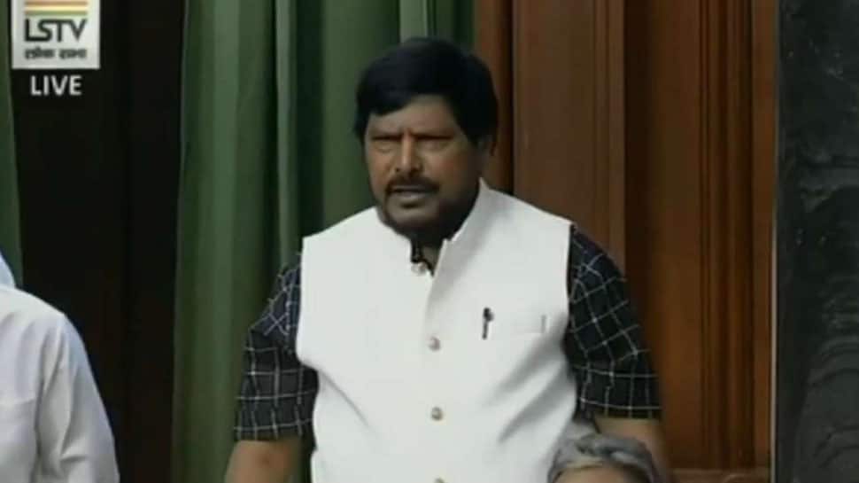 அதிர்ஷ்ட காற்று எந்த வழியில் வீசுகிறது என்பதை நான் கண்டேன்: அத்வாலே அதிர்ஷ்ட காற்று எந்த வழியில் வீசுகிறது என்பதை நான் கண்டேன்: அத்வாலே