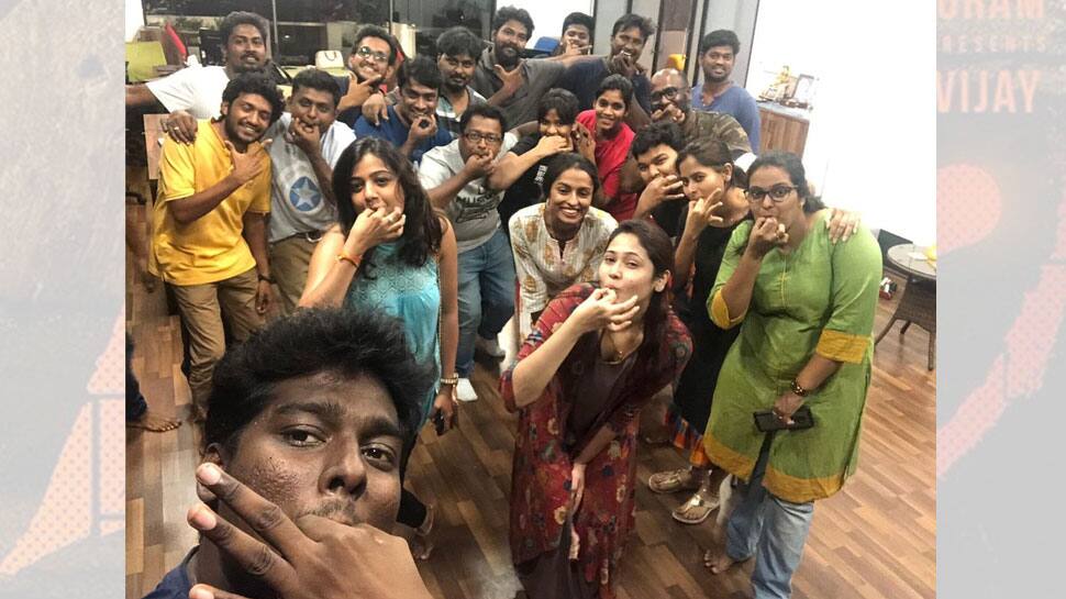 விசில் பறக்கவிடும் “பிகில்” படக்குழு; மேலும் ஒரு போஸ்டர் வெளியிடு!! விசில் பறக்கவிடும் “பிகில்” படக்குழு; மேலும் ஒரு போஸ்டர் வெளியிடு!!