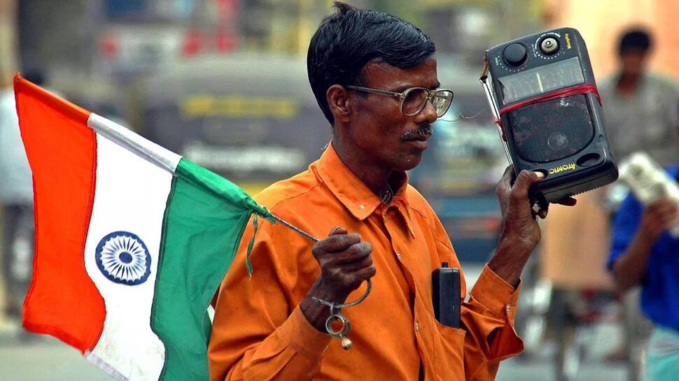 சென்னை வானொலியில் பணிபுரிய வாய்ப்பு; விண்ணப்பிப்பது எப்படி? சென்னை வானொலியில் பணிபுரிய வாய்ப்பு; விண்ணப்பிப்பது எப்படி?