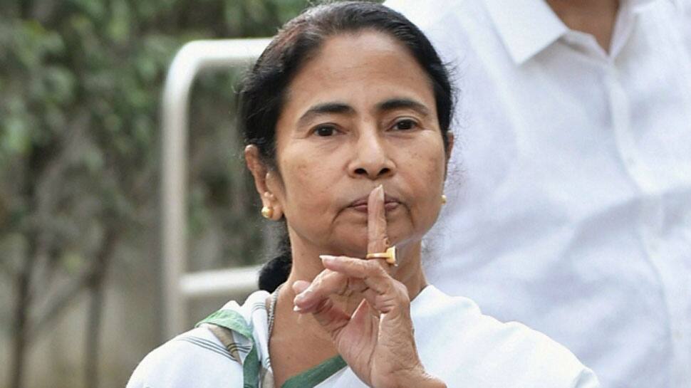 எம்.எல்.ஏ.க்களுக்கு மம்தா பானர்ஜி வழங்கிய 6 கார்ப்பரேட் மந்திரம்!! எம்.எல்.ஏ.க்களுக்கு மம்தா பானர்ஜி வழங்கிய 6 கார்ப்பரேட் மந்திரம்!!