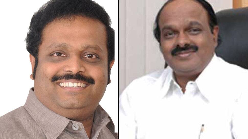 வேலூர் தொகுதியில் போட்டியிடும் அதிமுக - திமுக வேட்புமனுக்கள் ஏற்பு வேலூர் தொகுதியில் போட்டியிடும் அதிமுக - திமுக வேட்புமனுக்கள் ஏற்பு