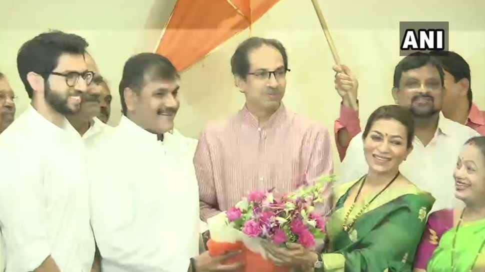மும்பை NCP தலைவர் சச்சின் அஹிர் சிவசேனா கட்சியில் இணைவு! மும்பை NCP தலைவர் சச்சின் அஹிர் சிவசேனா கட்சியில் இணைவு!
