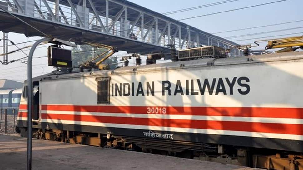 IRCTC ஆன்லைன் ரயில் டிக்கெட் முன்பதிவுக்கு சேவைக் கட்டணம் வசூலிப்பு!! IRCTC ஆன்லைன் ரயில் டிக்கெட் முன்பதிவுக்கு சேவைக் கட்டணம் வசூலிப்பு!!