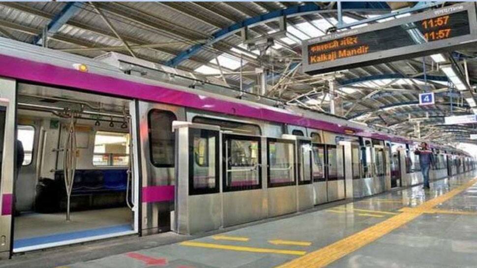 சுதந்திர தினம்: மெட்ரோவில் பயணம் செய்பவர்களுக்கு இது ஒரு முக்கியமான செய்தி சுதந்திர தினம்: மெட்ரோவில் பயணம் செய்பவர்களுக்கு இது ஒரு முக்கியமான செய்தி