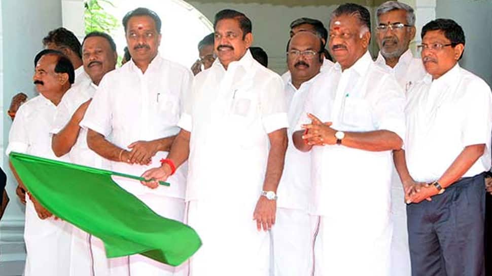 கழிப்பறை-படுக்கை வசதியுடன் தமிழக அரசு விரைவு பேருந்துக்கள்... கழிப்பறை-படுக்கை வசதியுடன் தமிழக அரசு விரைவு பேருந்துக்கள்...