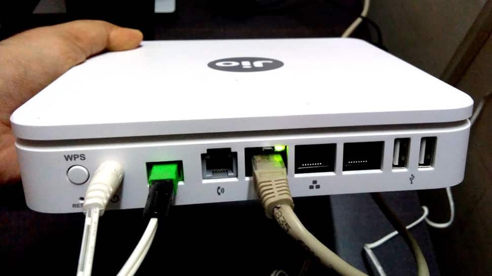 அதிரடி சலுகைகளுடன் வெளியாகும் Jio Fiber, எப்படி விண்ணப்பிப்பது? அதிரடி சலுகைகளுடன் வெளியாகும் Jio Fiber, எப்படி விண்ணப்பிப்பது?