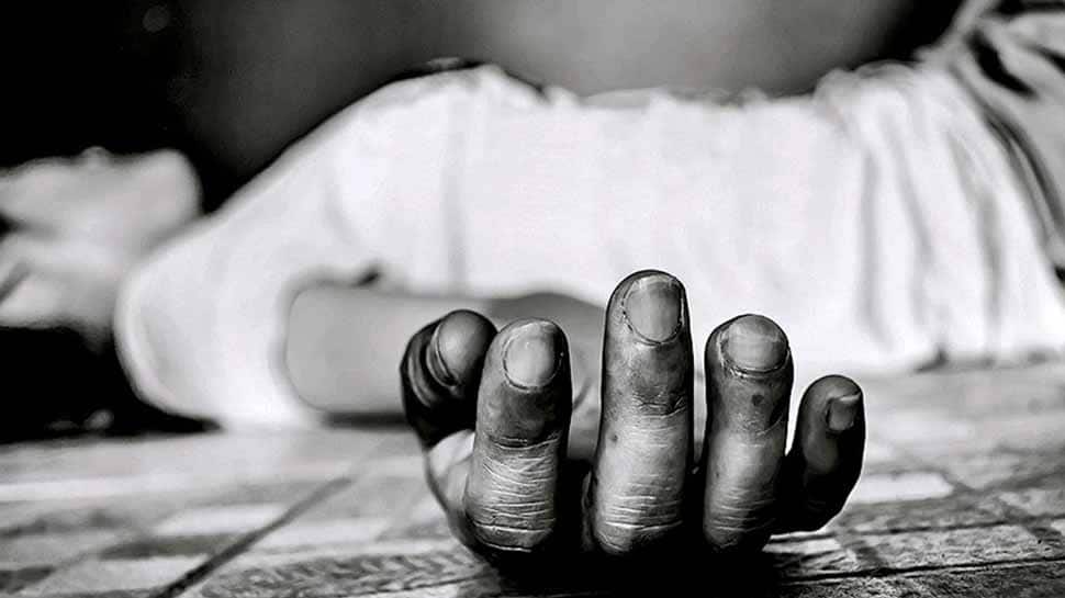 அம்மா திட்டியதால் பள்ளி மாணவர் மாடியில் இருந்து குதித்து தற்கொலை! அம்மா திட்டியதால் பள்ளி மாணவர் மாடியில் இருந்து குதித்து தற்கொலை!