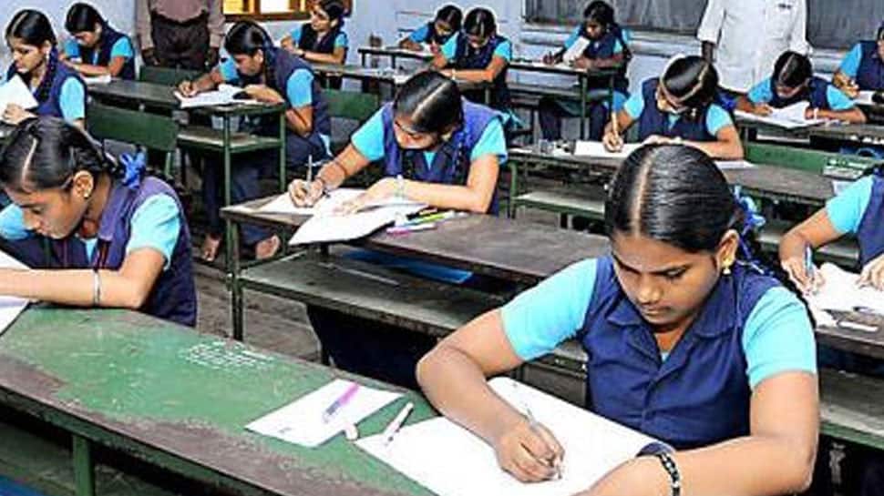 காலாண்டு விடுமுறை ரத்து என்ற செய்து வதந்தி; 9 நாட்கள் லீவு: பள்ளிக் கல்வித்துறை காலாண்டு விடுமுறை ரத்து என்ற செய்து வதந்தி; 9 நாட்கள் லீவு: பள்ளிக் கல்வித்துறை