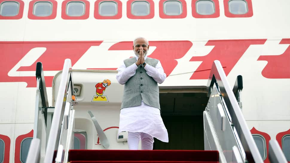 மோடியின் விமானம் பாக்., வான்வெளியில் பறக்க அனுமதி மறுப்பு! மோடியின் விமானம் பாக்., வான்வெளியில் பறக்க அனுமதி மறுப்பு!