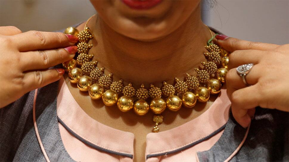 சரிவை காணாத தங்கம், வெள்ளியின் விலை; சவரனுக்கு ரூ.30 உயர்வு.. சரிவை காணாத தங்கம், வெள்ளியின் விலை; சவரனுக்கு ரூ.30 உயர்வு..