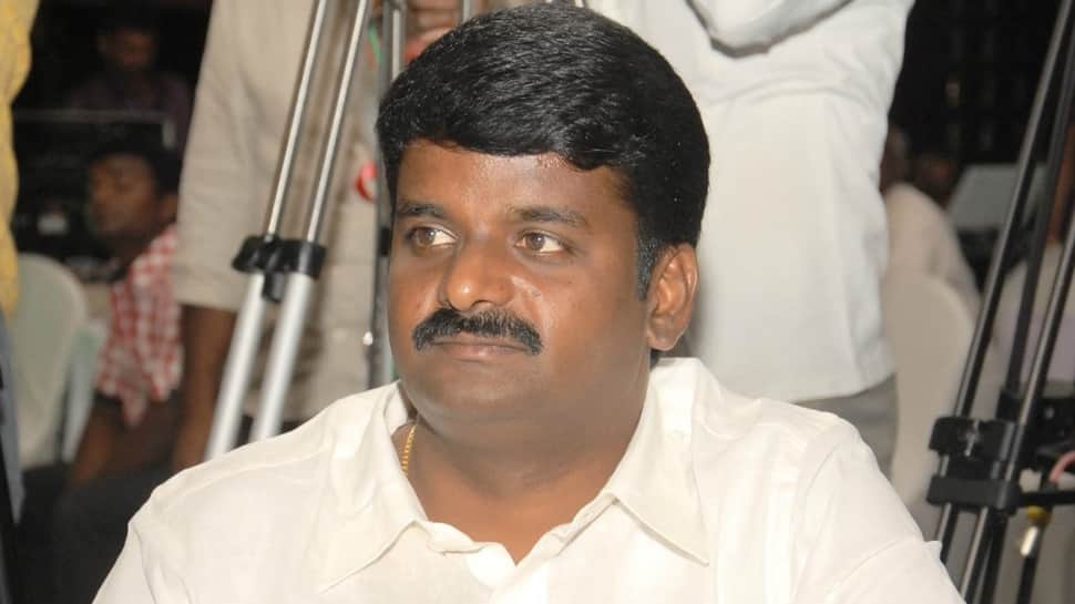 சுர்ஜித்தை மீட்கும் பணி தொய்வின்றி நடைபெற்று வருகிறது: விஜயபாஸ்கர் சுர்ஜித்தை மீட்கும் பணி தொய்வின்றி நடைபெற்று வருகிறது: விஜயபாஸ்கர்