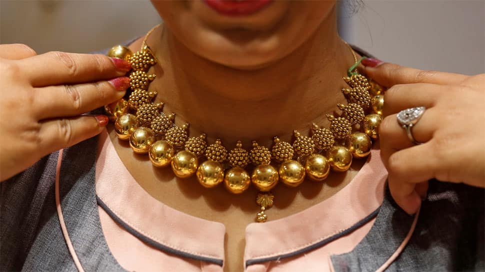 சற்று சரிவில் காணப்படும் தங்கம், வெள்ளியின் விலை நிலவரம்... சற்று சரிவில் காணப்படும் தங்கம், வெள்ளியின் விலை நிலவரம்...