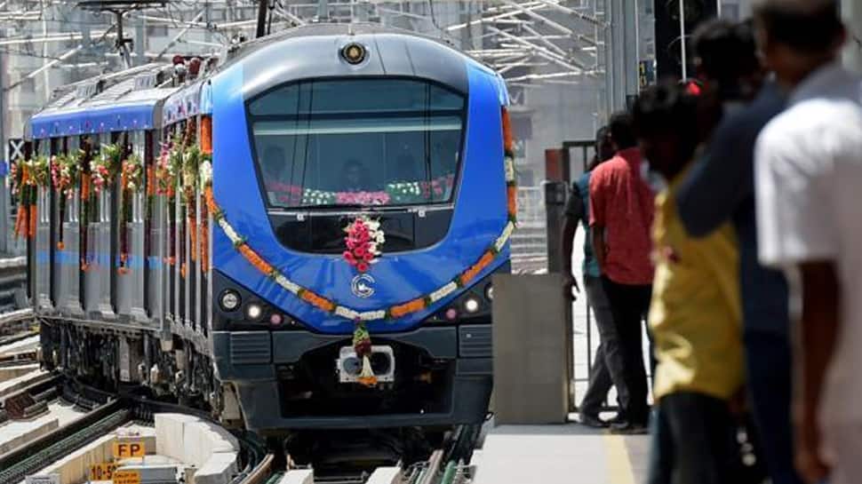 மெட்ரோ பயணிகளுக்கு 50 சதவிகிதம் அதிரடி கட்டண சலுகை அறிவிப்பு..! மெட்ரோ பயணிகளுக்கு 50 சதவிகிதம் அதிரடி கட்டண சலுகை அறிவிப்பு..!