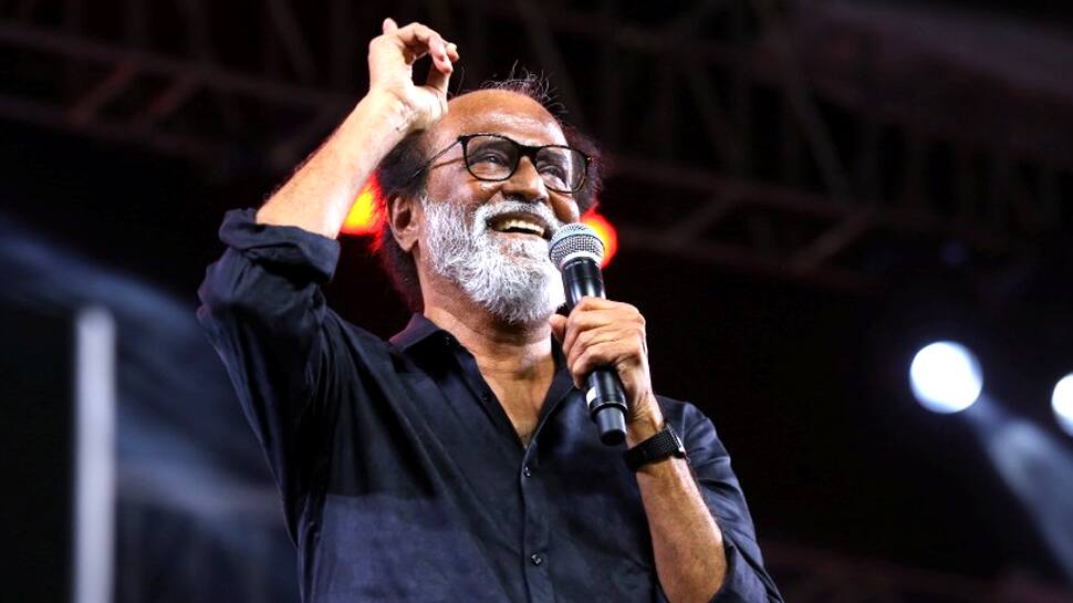 என் மீதும் திருவள்ளுவர் மீதும் BJP சாயம் பூச முயற்சிக்கிறார்கள் - ரஜினிகாந்த் என் மீதும் திருவள்ளுவர் மீதும் BJP சாயம் பூச முயற்சிக்கிறார்கள் - ரஜினிகாந்த்