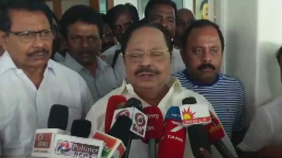ரஜினிக்கு தெரியாது; தமிழகத்தின் வெற்றிடத்தை ஸ்டாலின் நிரப்பி விட்டார்: துரைமுருகன் ரஜினிக்கு தெரியாது; தமிழகத்தின் வெற்றிடத்தை ஸ்டாலின் நிரப்பி விட்டார்: துரைமுருகன்