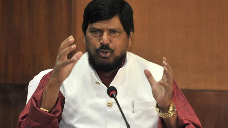 சிவசேனா-BJP கூட்டணி மேல் இன்னும் நம்பிக்கை உள்ளது: ராம்தாஸ்! சிவசேனா-BJP கூட்டணி மேல் இன்னும் நம்பிக்கை உள்ளது: ராம்தாஸ்!
