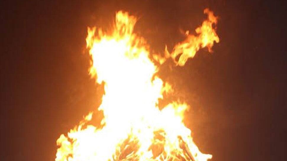 திருவண்ணாமலை அருணாசலேஸ்வரர் கோயில் மகா தீபம் ஏற்றப்பட்டது திருவண்ணாமலை அருணாசலேஸ்வரர் கோயில் மகா தீபம் ஏற்றப்பட்டது