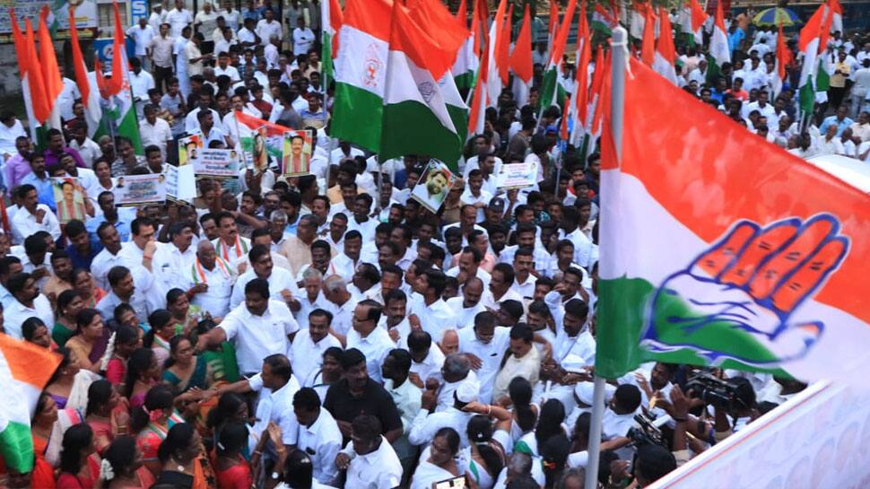 குடியுரிமை திருத்தச் சட்டத்திற்கு ஆதரவாக களம் இறங்கும் காங்கிரஸ் தலைவர்கள் குடியுரிமை திருத்தச் சட்டத்திற்கு ஆதரவாக களம் இறங்கும் காங்கிரஸ் தலைவர்கள்