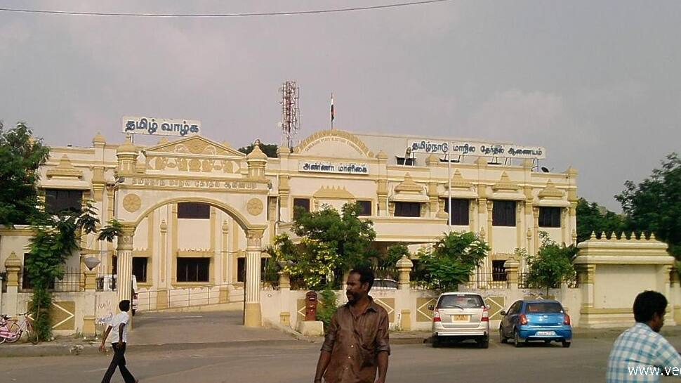 இறுதி பட்டியல் வெளியீடு: தமிழகத்தில் 6 கோடியே 13 லட்சத்து 6 ஆயிரம் வாக்களர்கள்! இறுதி பட்டியல் வெளியீடு: தமிழகத்தில் 6 கோடியே 13 லட்சத்து 6 ஆயிரம் வாக்களர்கள்!