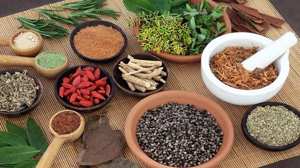 கொரோனா: சூடான நீரைக் குடியுங்கள்...ஆயுஷ் அமைச்சகம் நியூ ஐடியா ... கொரோனா: சூடான நீரைக் குடியுங்கள்...ஆயுஷ் அமைச்சகம் நியூ ஐடியா ...