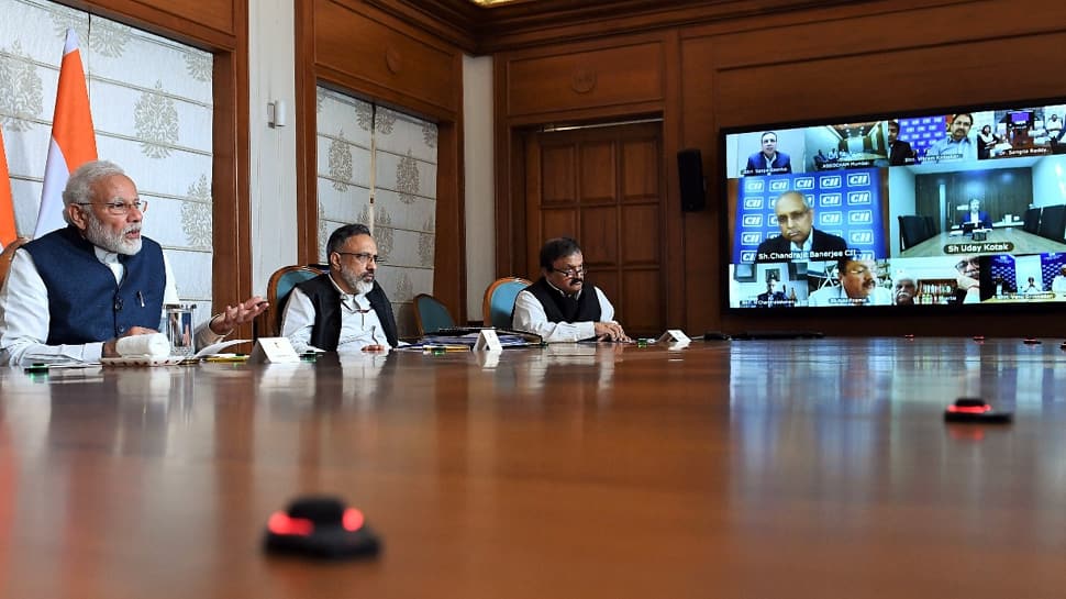 விளையாட்டு வீரர்களுடன் பேச்சுவார்த்தை நடத்தும் பிரதமர் மோடி... விளையாட்டு வீரர்களுடன் பேச்சுவார்த்தை நடத்தும் பிரதமர் மோடி...