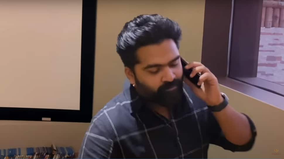 வைரலாகும் ‘கார்த்திக் டயல் செய்த எண்’; சமூக ஊடகங்களில் பறக்கும் மீம்ஸ்... வைரலாகும் ‘கார்த்திக் டயல் செய்த எண்’; சமூக ஊடகங்களில் பறக்கும் மீம்ஸ்...