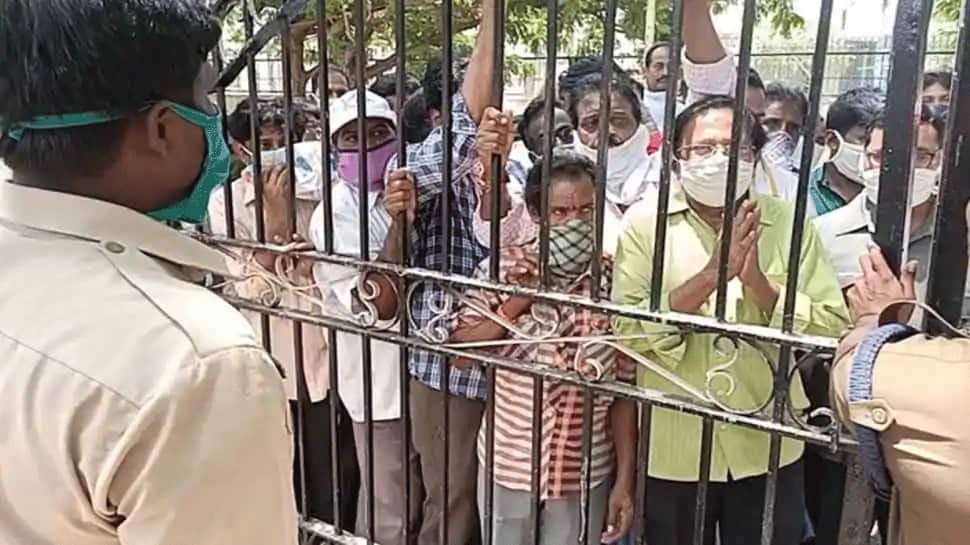 மே 25 முதல் AP இல் உள்ள அனைத்து மாவட்ட தலைமையகங்களிலும் லட்டு பிரசாதம் விற்பனை: TTD மே 25 முதல் AP இல் உள்ள அனைத்து மாவட்ட தலைமையகங்களிலும் லட்டு பிரசாதம் விற்பனை: TTD