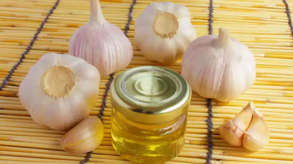 பூண்டு மற்றும் தேனை உட்கொள்வதால் ஆண்களுக்கு கிடைக்கும் அற்புதமான பயன்கள் பூண்டு மற்றும் தேனை உட்கொள்வதால் ஆண்களுக்கு கிடைக்கும் அற்புதமான பயன்கள்
